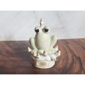 Precious Moments Birthday Club "Hoppy Birthday" Frog on a Birthday Cake